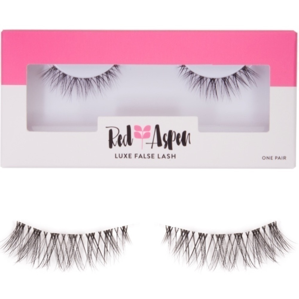 Red Aspen Jeana Natural lash. NIB.